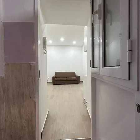 House Vicolo Longo 35 نابولي
