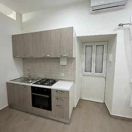 House Vicolo Longo 35 * نابولي